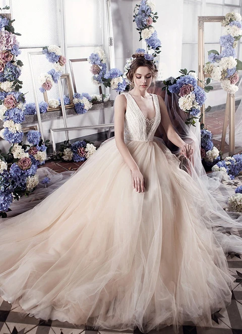 Tulle Wedding Dress Ball-gown/princess V-neck Court Train With Sequins