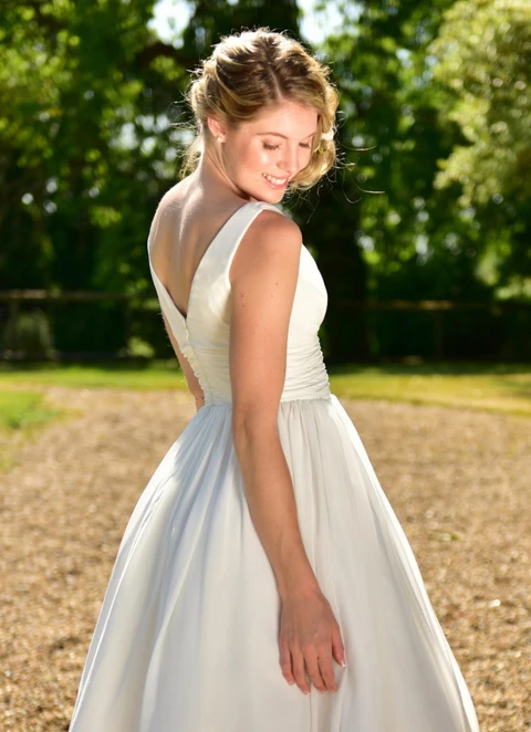 Chiffon Wedding Dress A-line V-neck Knee-length With Pleated