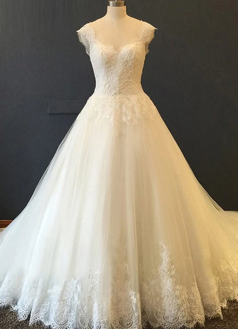 Tulle Wedding Dress Ball-gown/princess Sweetheart Court Train With Pleated