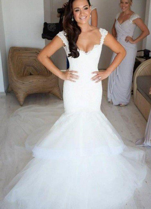 Trumpet/mermaid V-neck Sleeveless Court Train Tulle Wedding Dress With Lace Ruffles