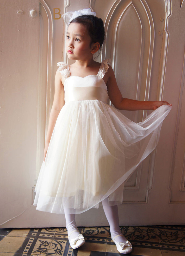 Ball-gown/princess Knee-length Sweetheart Sleevesless Sashes Tulle Junior Bridesmaid Dresses