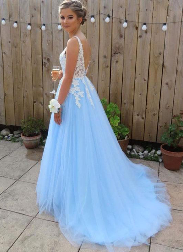 A-line/princess V Neck Sleeveless Court Train Tulle Appliqued Dresses