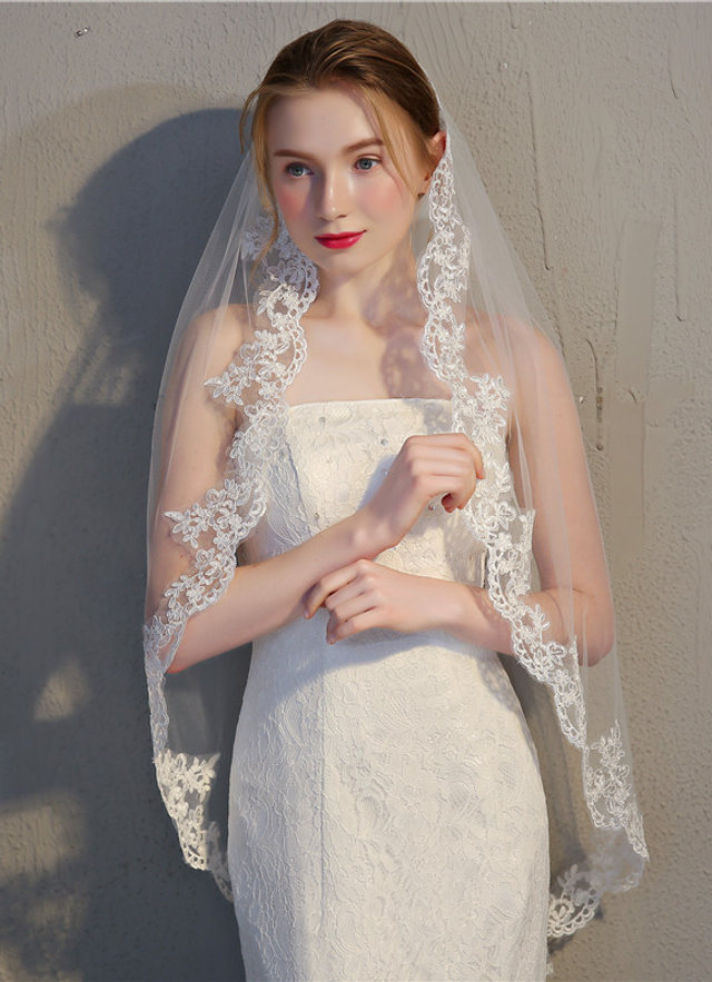 Single Layer Bridal Veil Fine Lace Short